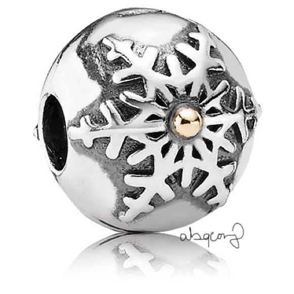 EUC Pandora 791232 Sterling Silver & 14k Gold Winter Wonderland Snowflake Clip